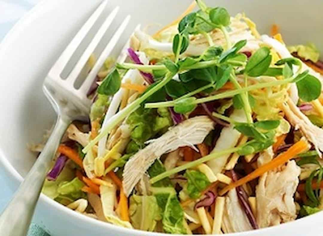 Salad rau mầm ức gà dầu giấm